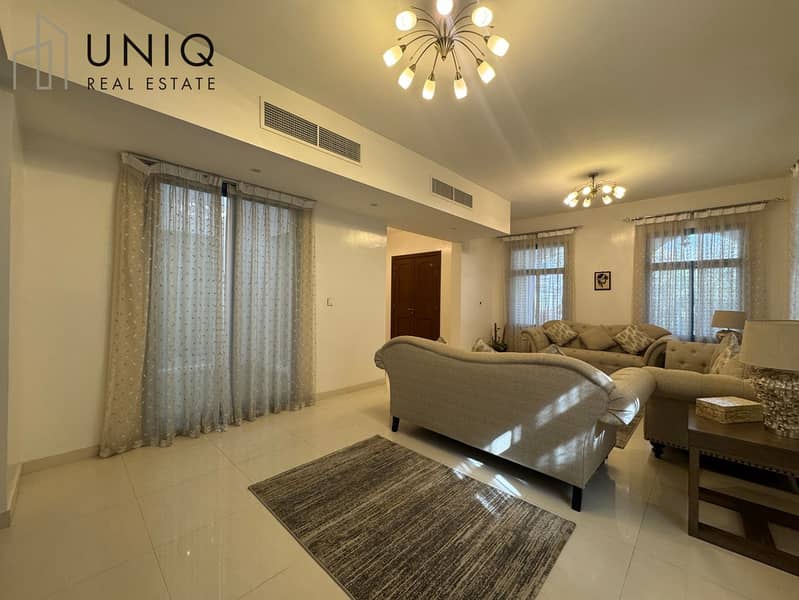 3 Living Area 3. jpeg