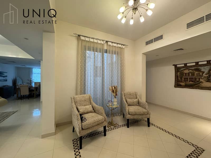 4 Living Area 7. jpeg