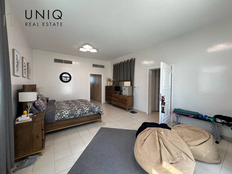 26 Bedroom . jpeg