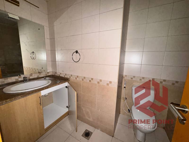 8 ec82a782-6f36-4fd6-91a9-155841ce8cb9. jpg