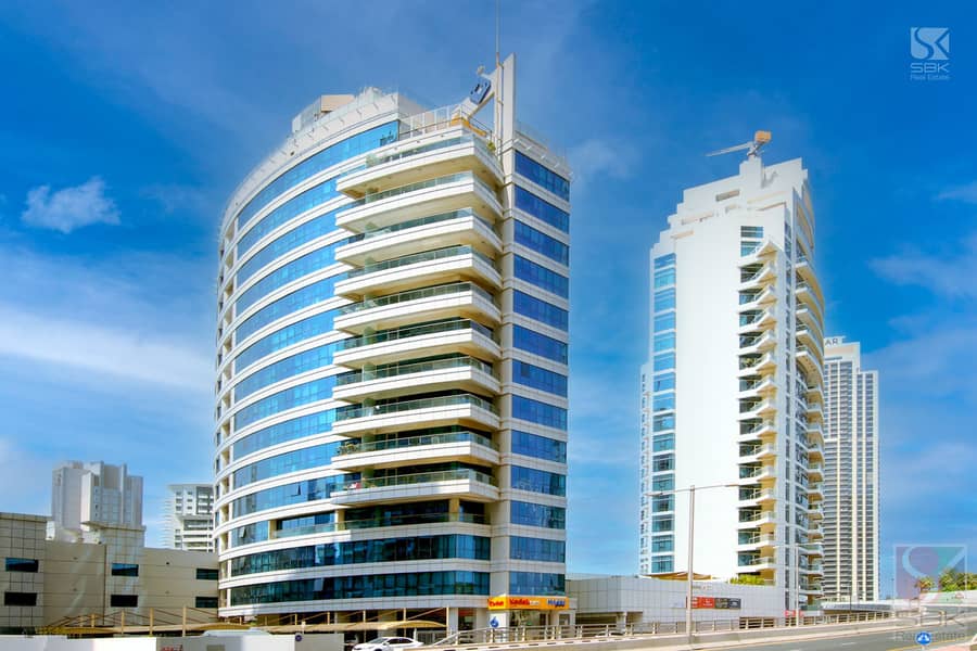 Durrat-Al-Marsa. jpg