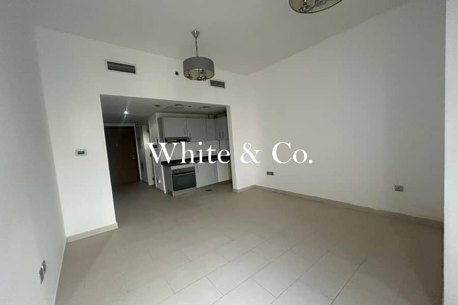 Azizi Montrell | Prime Location | Modern Azizi Montrell | Prime Location | Modern