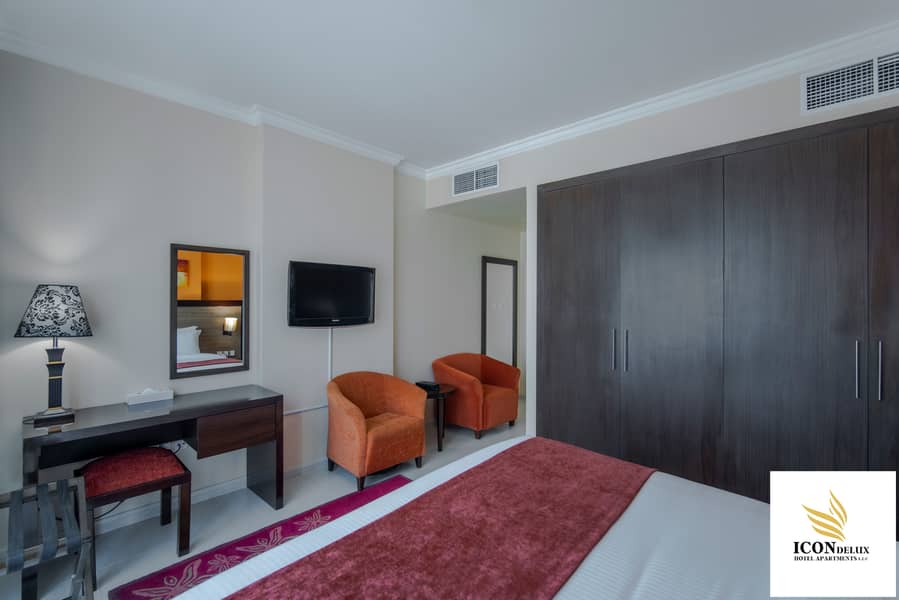 2 DLX SUITE 1BR CLOSET. jpg