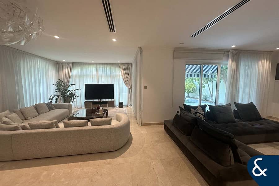 4 Bed villa | Upgraded Unit | Remodeled 4 Bed villa | Upgraded Unit | Remodeled