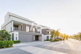 Single Row | Upgraded Open Kitchen | Landscaped