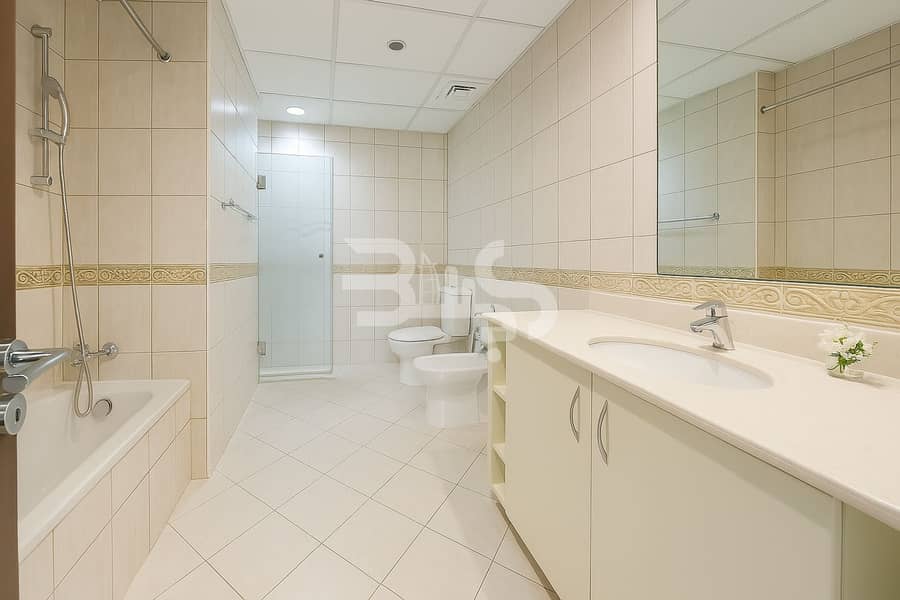 13 master bath. png