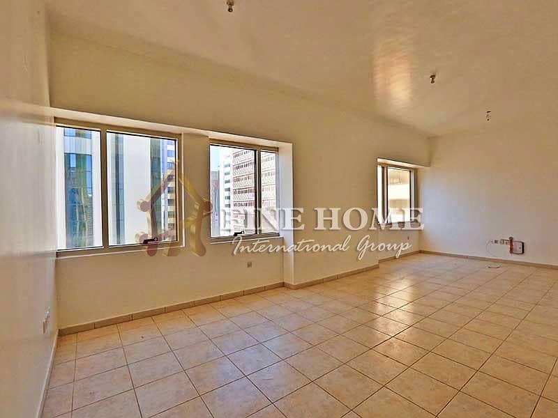 Amazing 4 BR Apartment in Electra Street