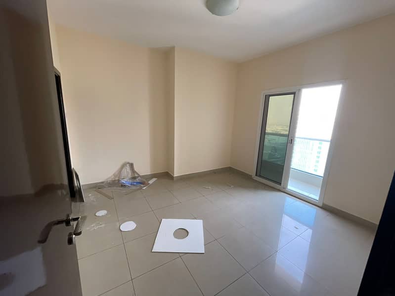 10 d903bd7c-f5da-477c-9093-eda7abfee766. jpg