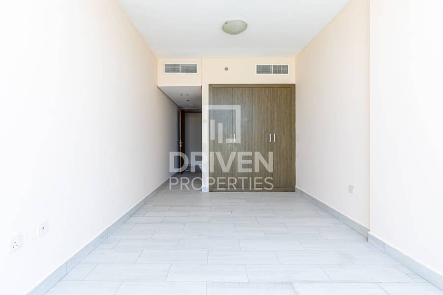Spacious and Bright Apt | Ready To Move In