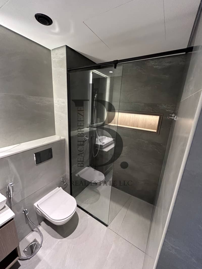 8 bathroom bedroom 2. jpg