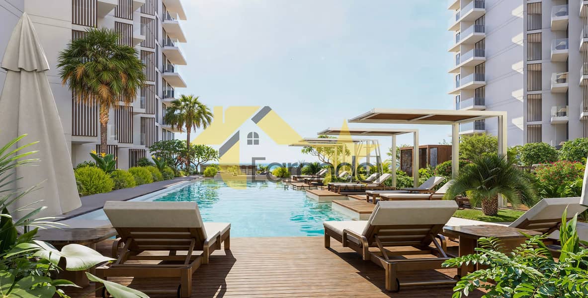 11 Outdoor Swimming Pool. jpg