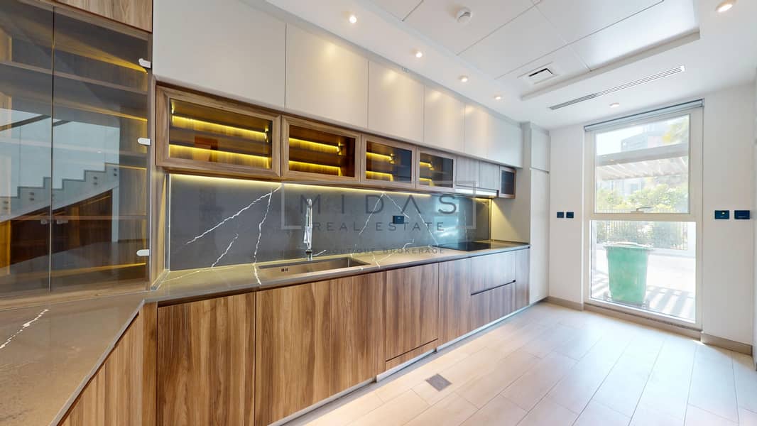 5 MIDAS-REAL-ESTATE-Royal-Park-South--07022025_092226. jpg