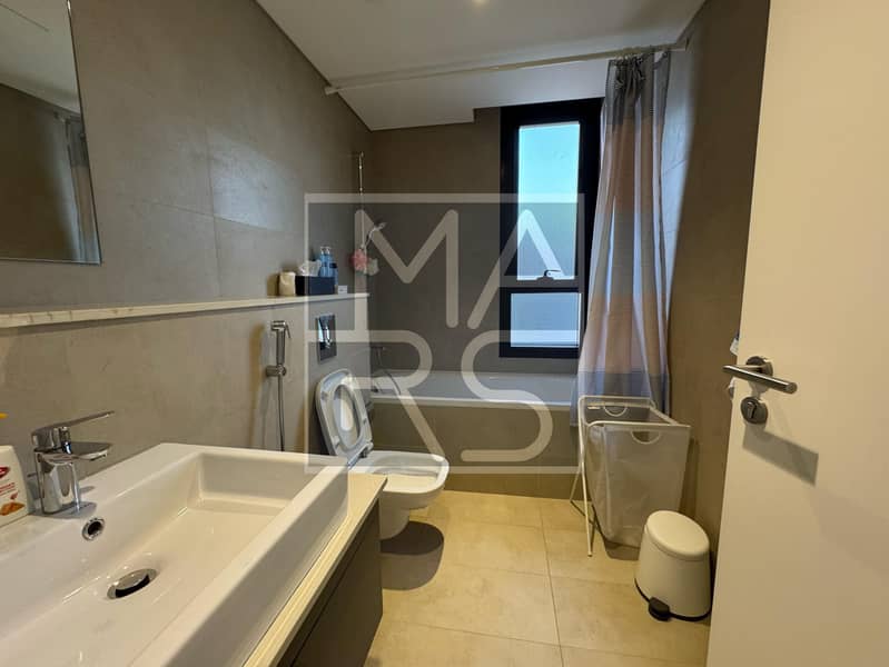 4 736cdf39-c740-43dc-9bed-bd43a3e9b855. jpeg