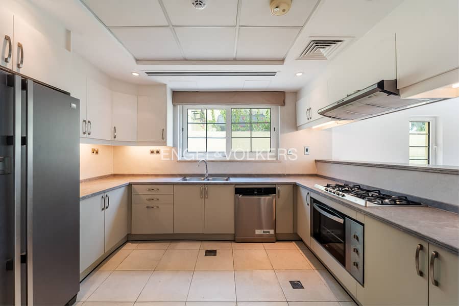 Вилла в Джумейра Парк, 3 cпальни, 430000 AED - 11927970 Вилла в Джумейра Парк, 3 cпальни, 430000 AED - 11927970