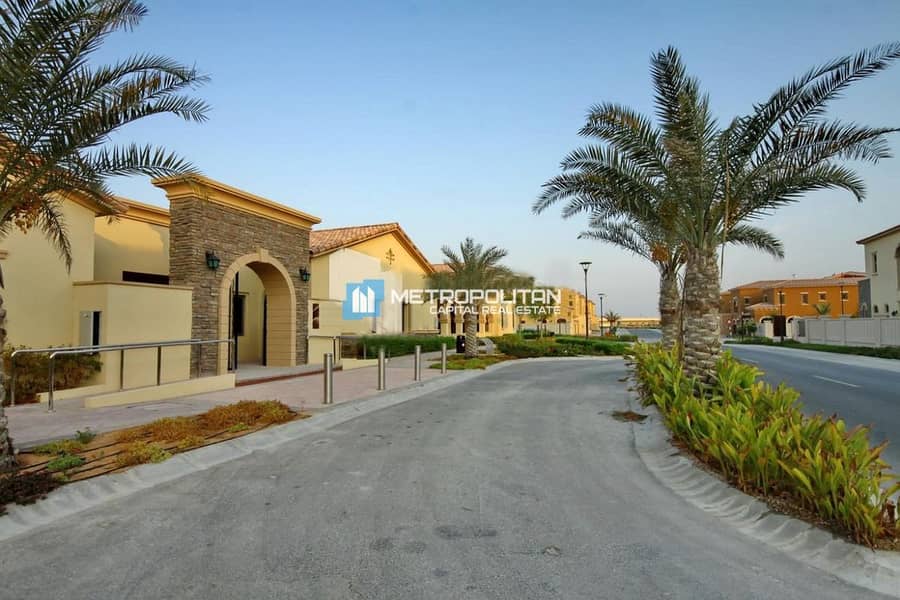 Mediterranean 3BR TH | Quadplex | Vacant on August