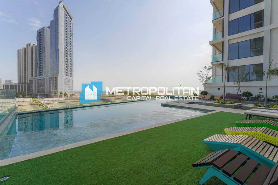 Pool View| Stunning 1BR+Balcony| Premium Amenities