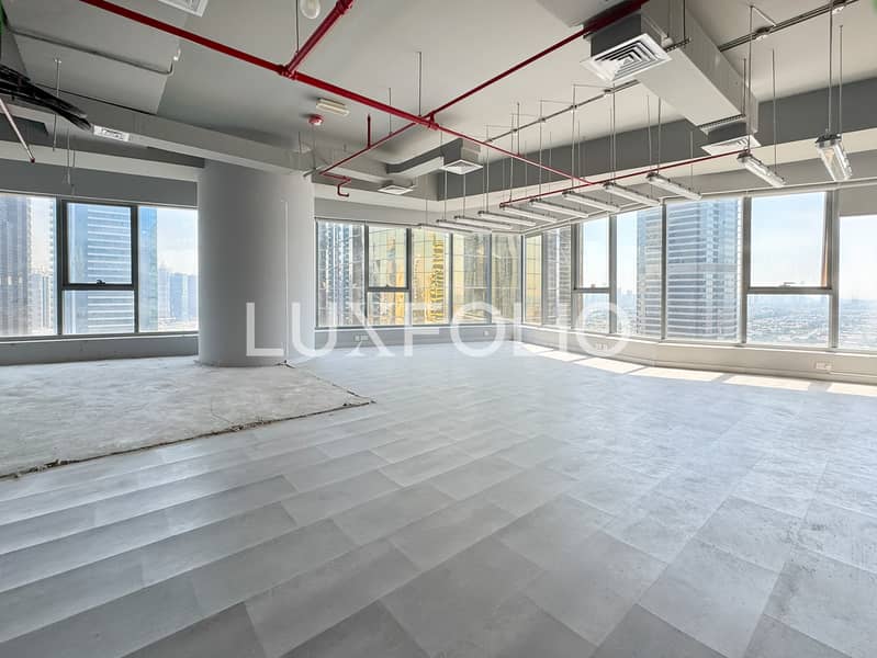 GRADE A TOWER | CORNER OFFICE | LAKE VIEWS