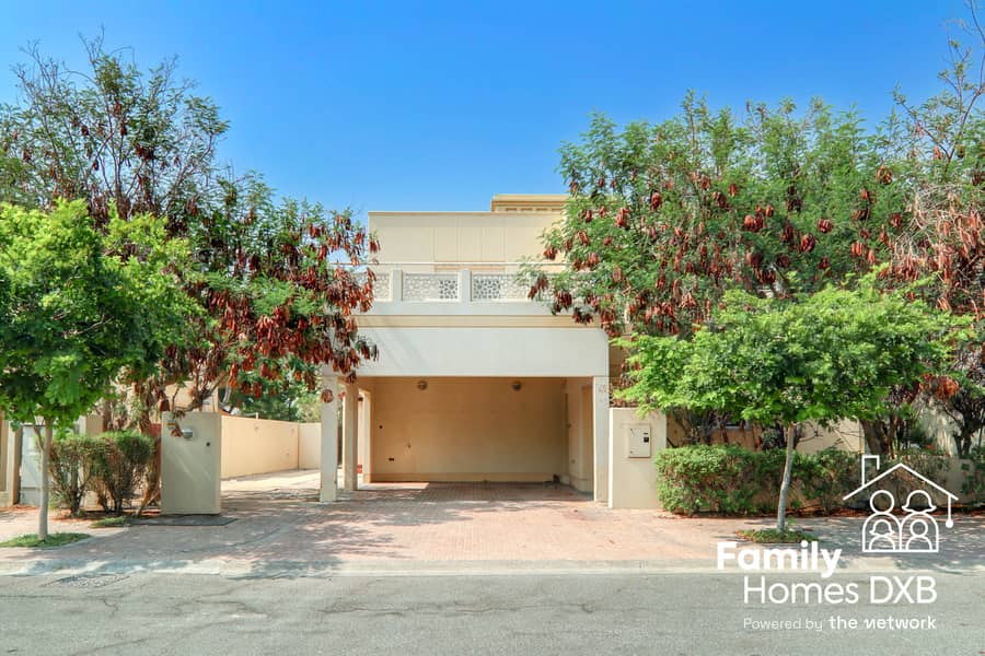 RENOVATION OPPORTUNITY | PRIVATE PLOT | VOT
