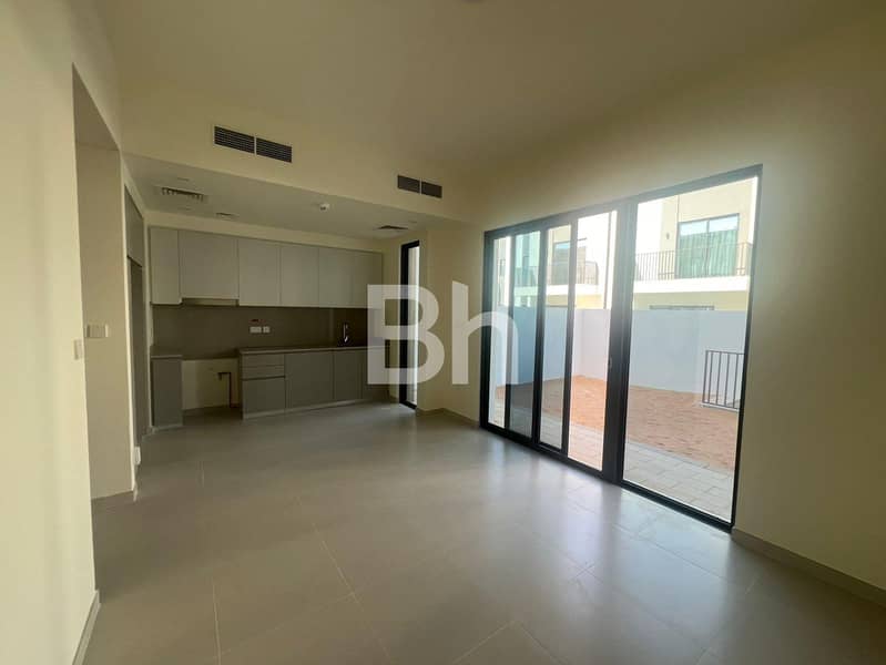 Ready to Move | Corner Unit | Modern Finishing Ready to Move | Corner Unit | Modern Finishing