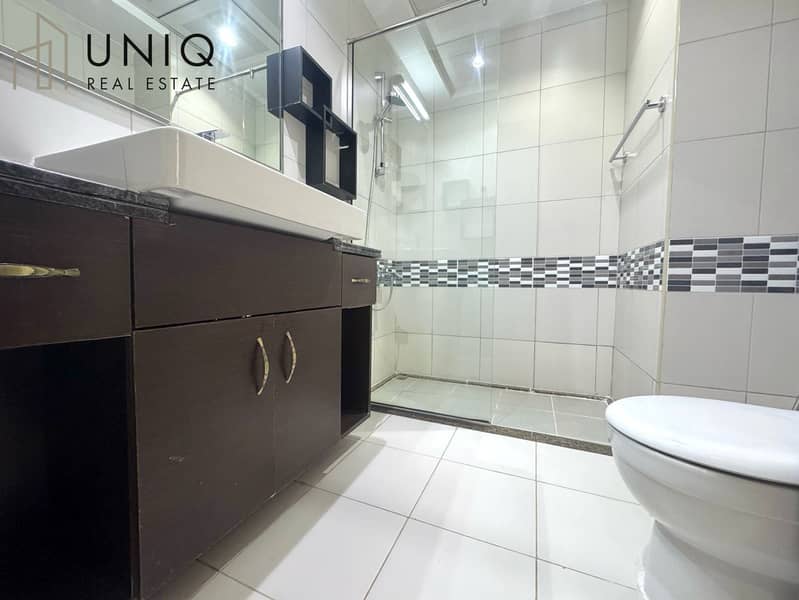 32 Bathroom 3. jpeg