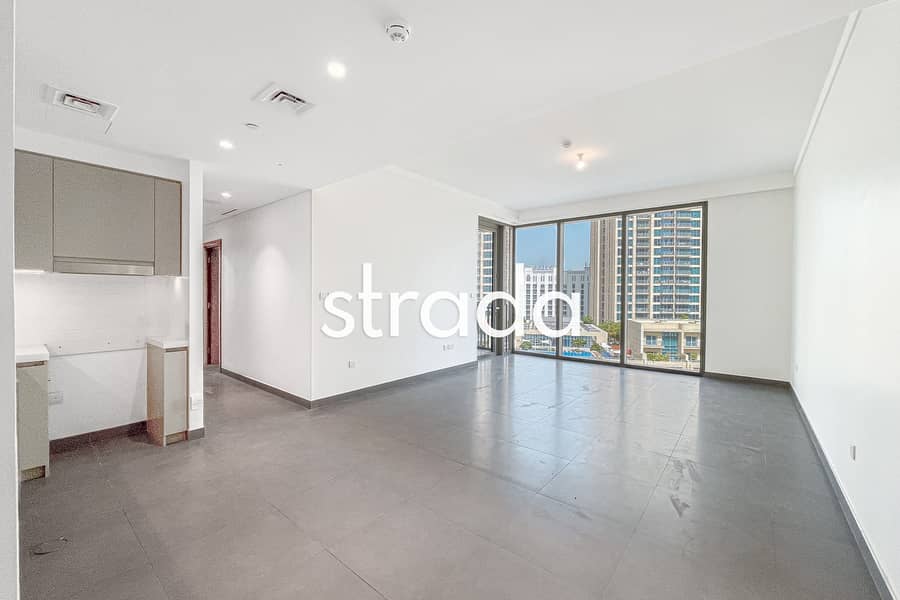 Pool and Park View | Open Plan | Bright Pool and Park View | Open Plan | Bright