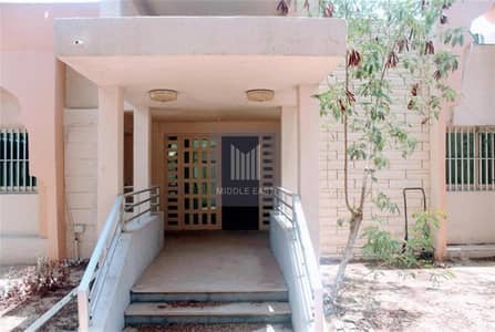 Beautiful 3 BR Villa! Large ! Al Garhoud Beautiful 3 BR Villa! Large ! Al Garhoud