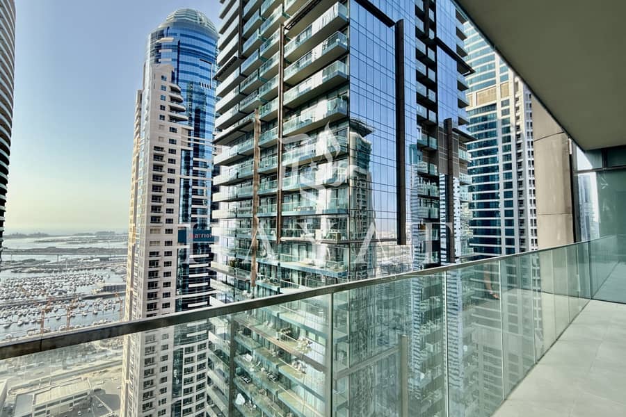 Stunning 2BR-Apartment | Renovated | Palm View Stunning 2BR-Apartment | Renovated | Palm View