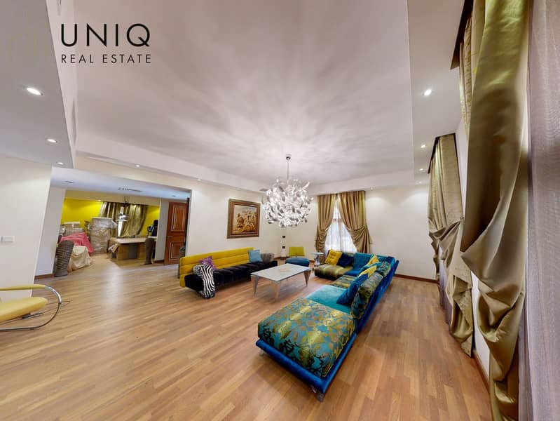 9 Living Area 3. jpeg
