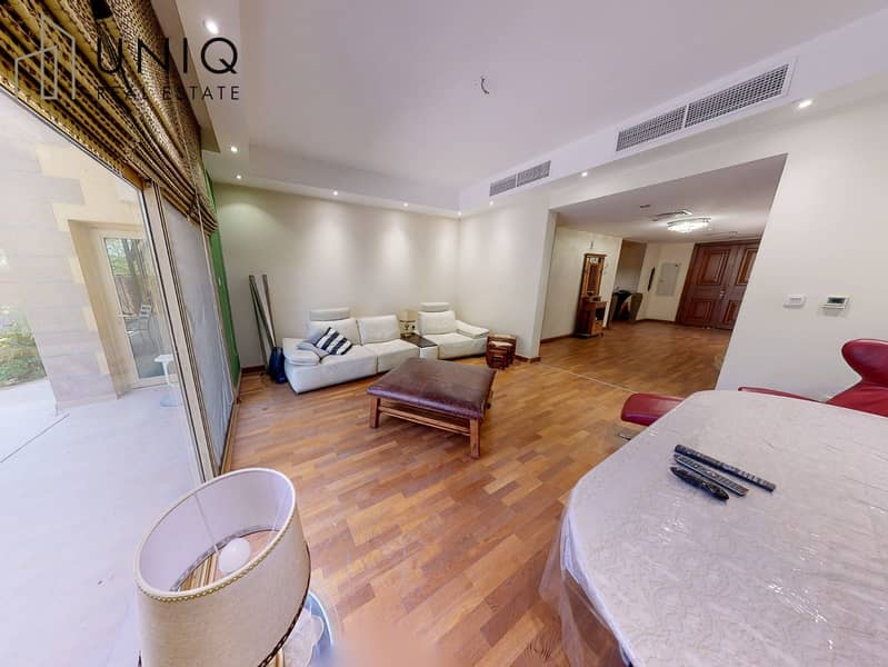 11 Living Area 5. jpeg