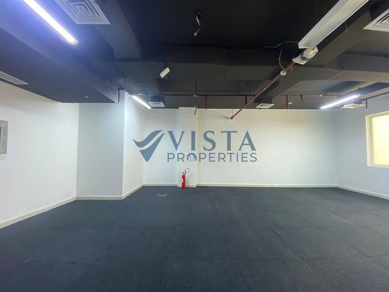 office 750 sqft_9. jpg