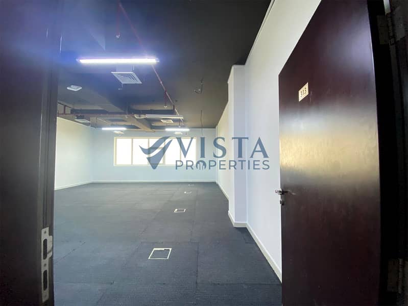 2 office 750 sqft_ 7. jpg