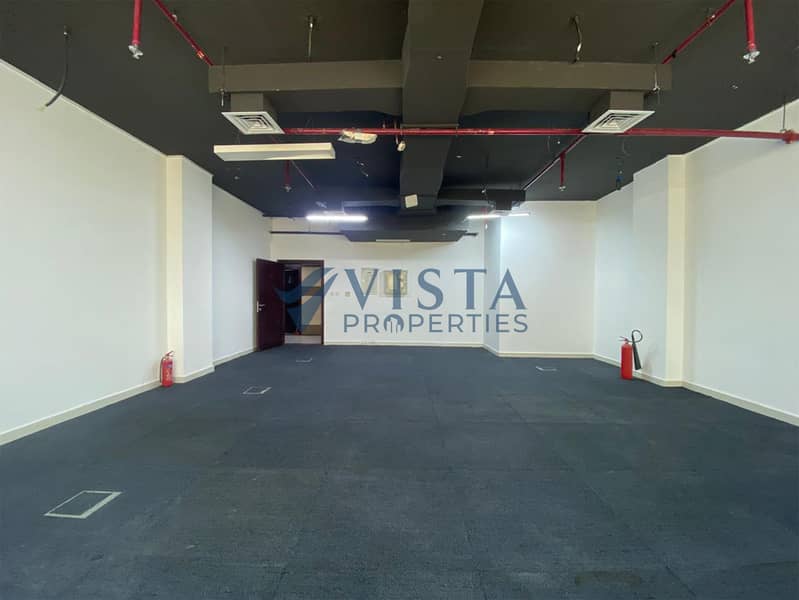 3 office 750 sqft_8. jpg