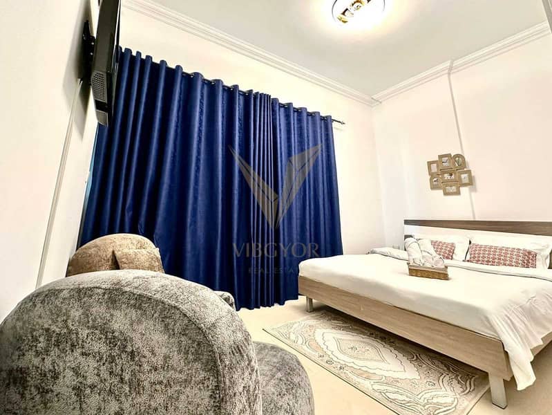 Fully Furnished 1BHK I Near Metro I VOT