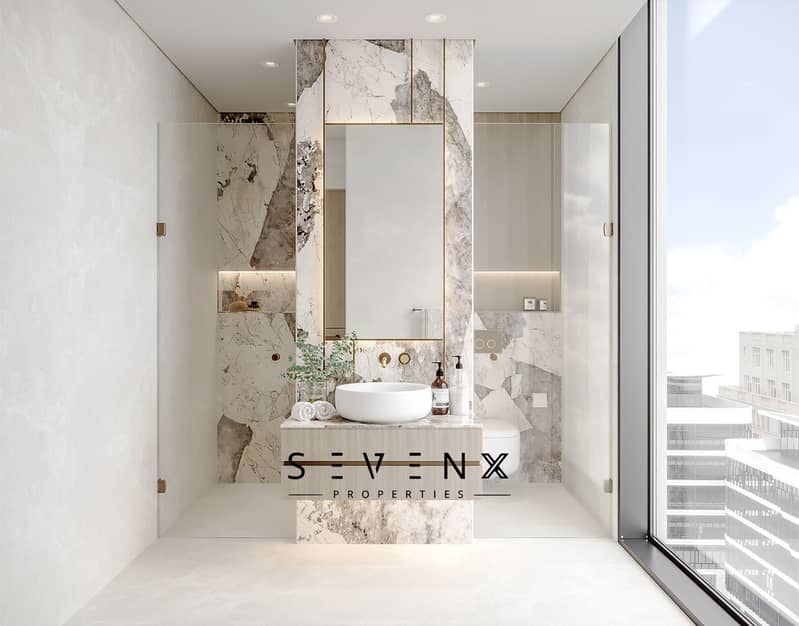6 Bathroom. jpg