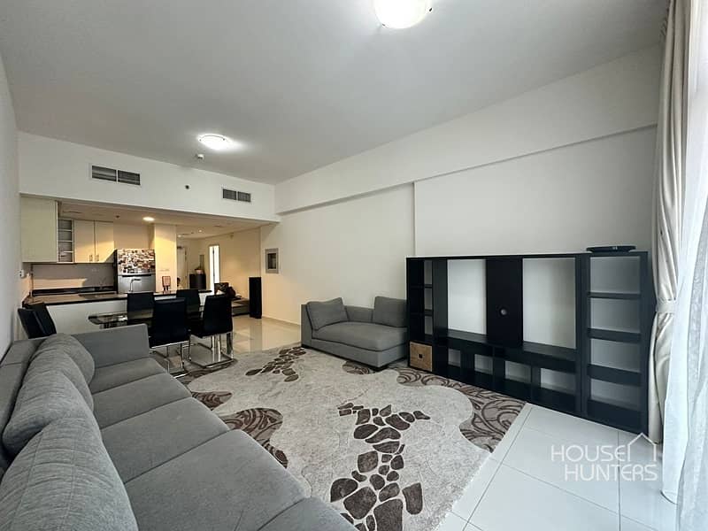 VACANT IN AUG I VERY SPACIOUS I NEXT TO BUS STOP