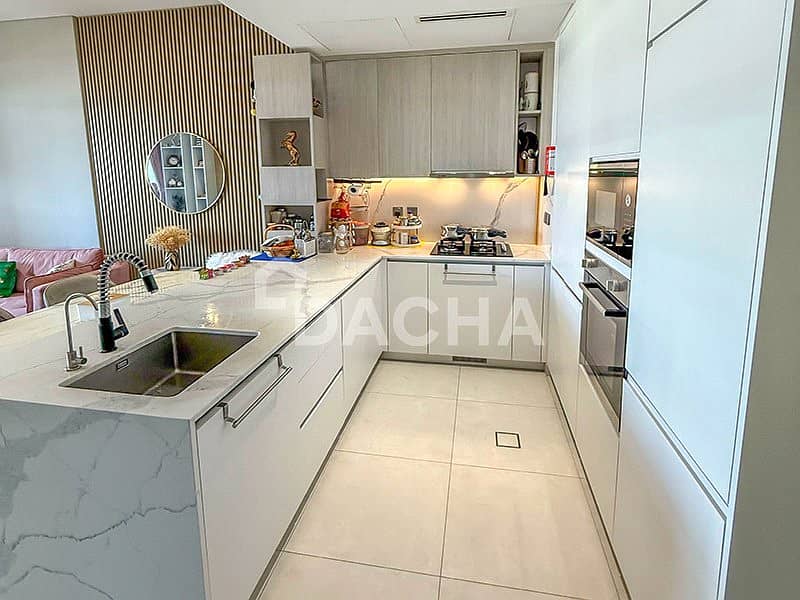 Modern | Spacious | 1-Min Walk to Metro