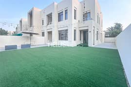 Large Corner Plot | Study Room | Well Maintained