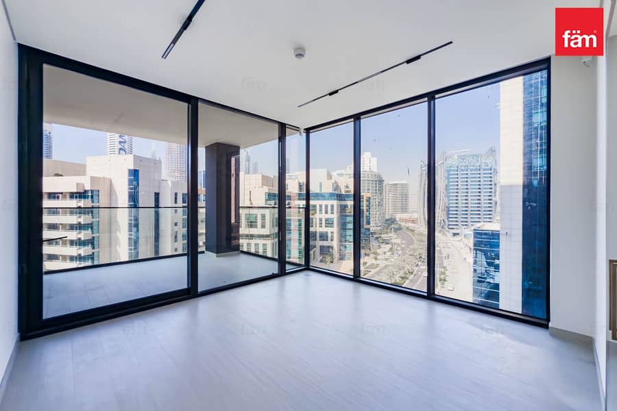 VACANT/CORNER/BURJ VIEW/PRIVATE JACUZZI