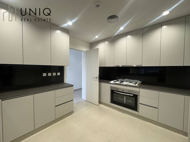 5 Kitchen. jpg
