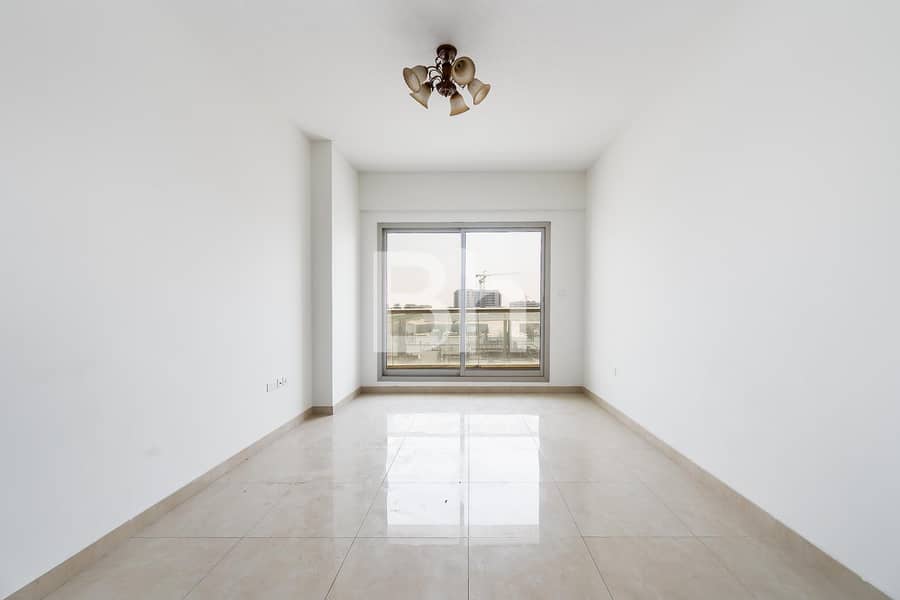 Multiple Options | Vacant | Close to school Multiple Options | Vacant | Close to school