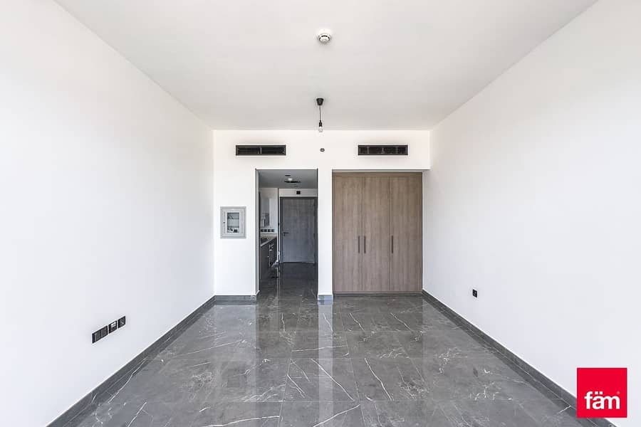 Skyline View | 8% ROI | Higher Floor | Best Price Skyline View | 8% ROI | Higher Floor | Best Price