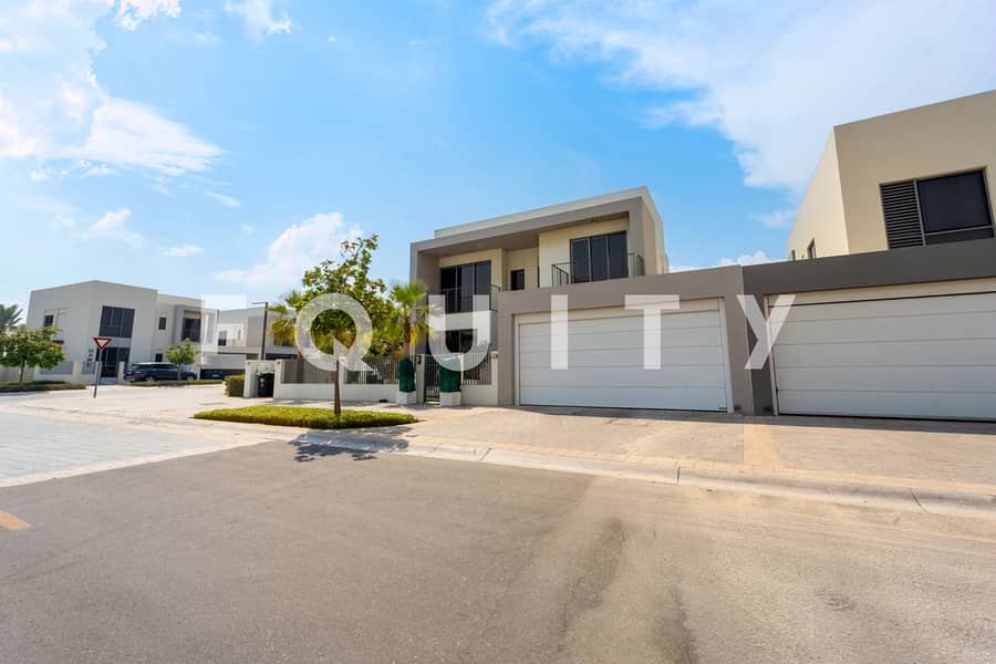 End Plot | Green Belt | Large Layout | Must See End Plot | Green Belt | Large Layout | Must See
