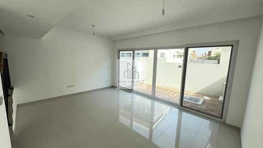 3 Bedroom Townhouse for Rent in DAMAC Hills 2 (Akoya by DAMAC), Dubai - e87e8985-b0b7-4995-a0a0-4d0883ef6ebd. jpg