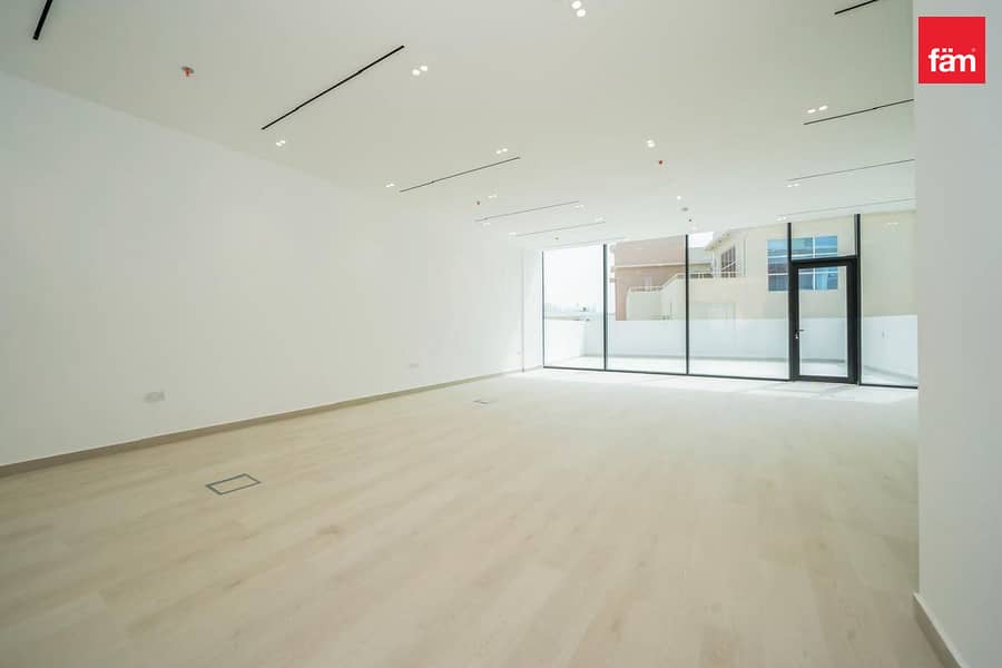Fully Equipped Office | On-Site Gym | Grade A