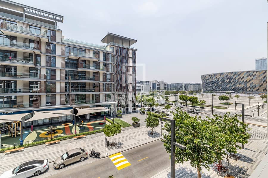 Stunning Corner Unit in Prestigious Location Stunning Corner Unit in Prestigious Location