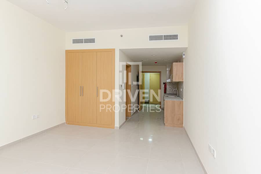 位于朱美拉环形村(JVC),JVC第10区,五月公寓,五月公寓3号楼 的公寓 40000 AED - 12120055 位于朱美拉环形村(JVC),JVC第10区,五月公寓,五月公寓3号楼 的公寓 40000 AED - 12120055