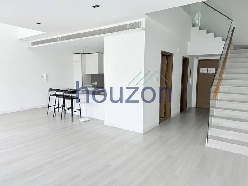Newly Renovated Duplex 2BR+M/R | Burj Khalifa View