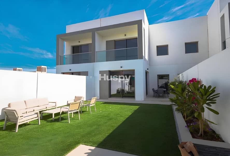 Brand New | Single Row | Private Garden
