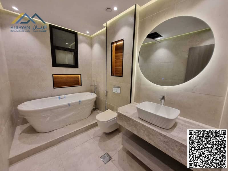 15 54f0b938-0bb3-409d-b42f-e02cd3b18eeb. jpg