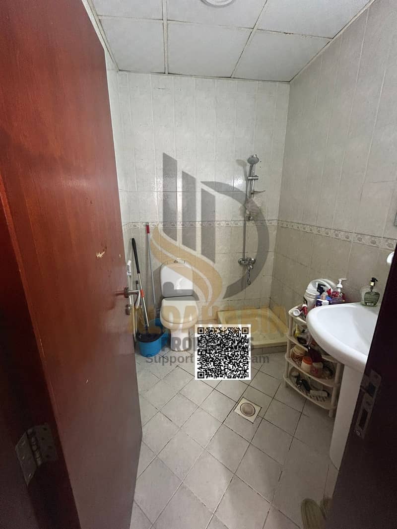 12 df71db9c-65ce-4cbc-966b-f0ce184dc937. jpg